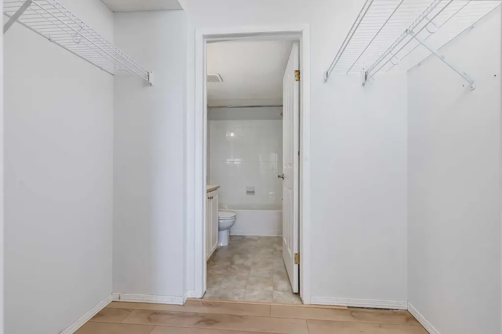 4000 Somervale Court SW Calgary AB T2Y 4J3