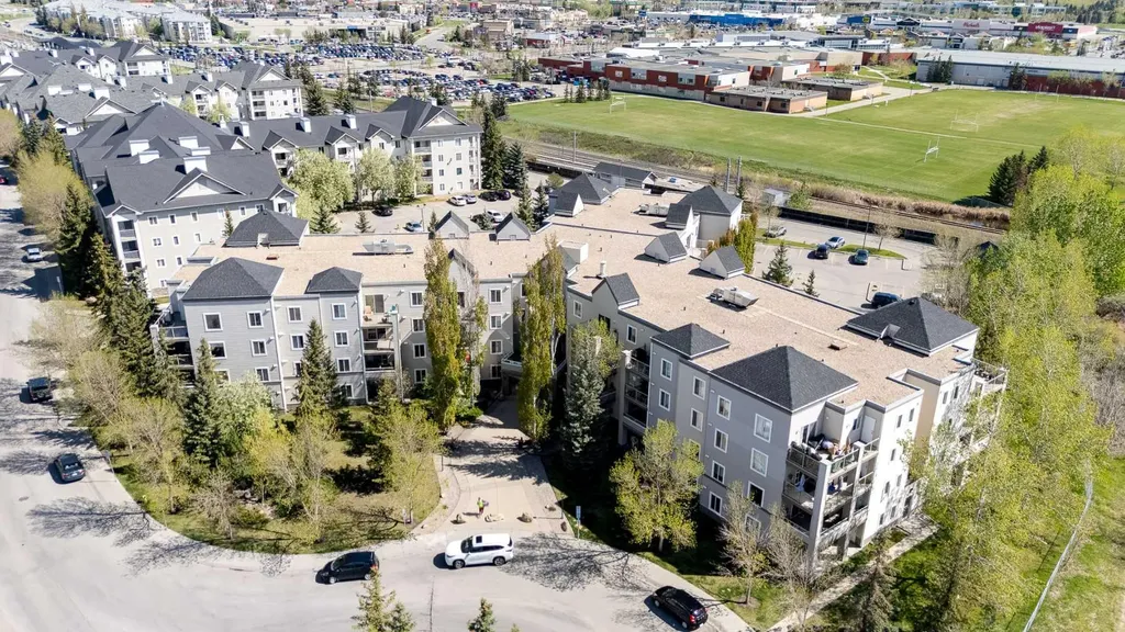 4000 Somervale Court SW Calgary AB T2Y 4J3