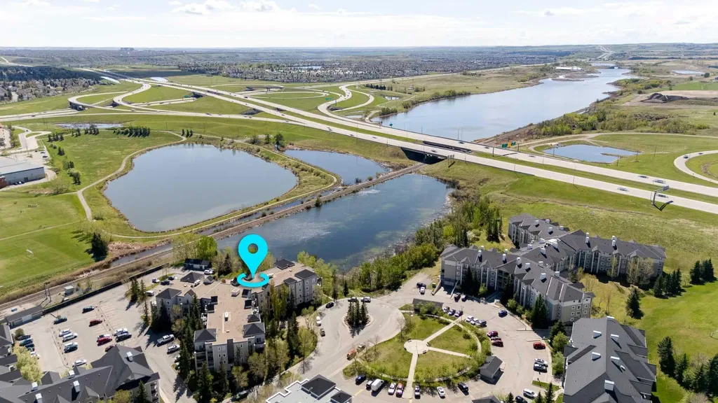4000 Somervale Court SW Calgary AB T2Y 4J3