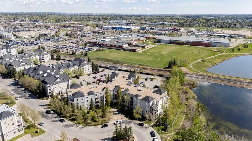 4000 Somervale Court SW Calgary AB T2Y 4J3