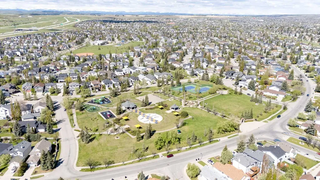 4000 Somervale Court SW Calgary AB T2Y 4J3