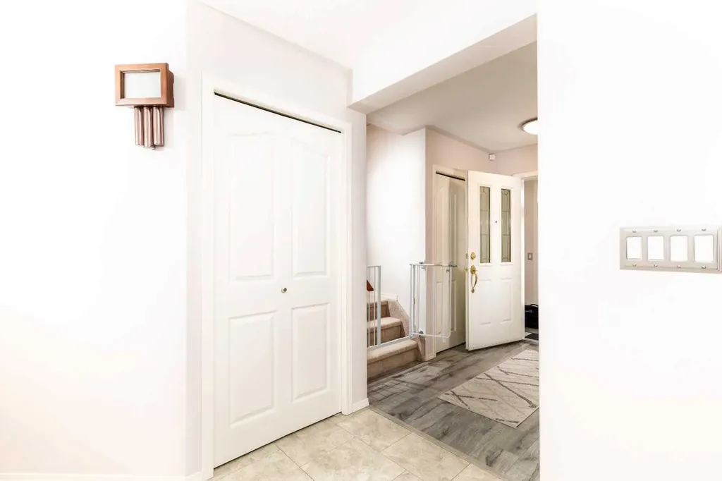 49 Kirkland Drive Red Deer AB T4P 3M7