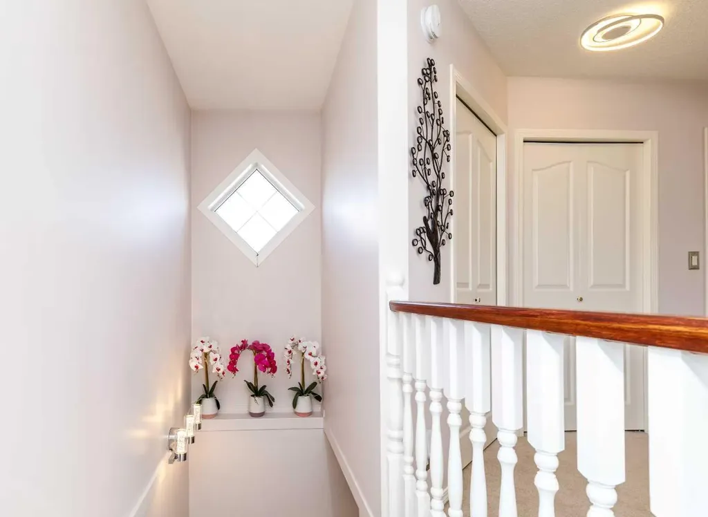 49 Kirkland Drive Red Deer AB T4P 3M7