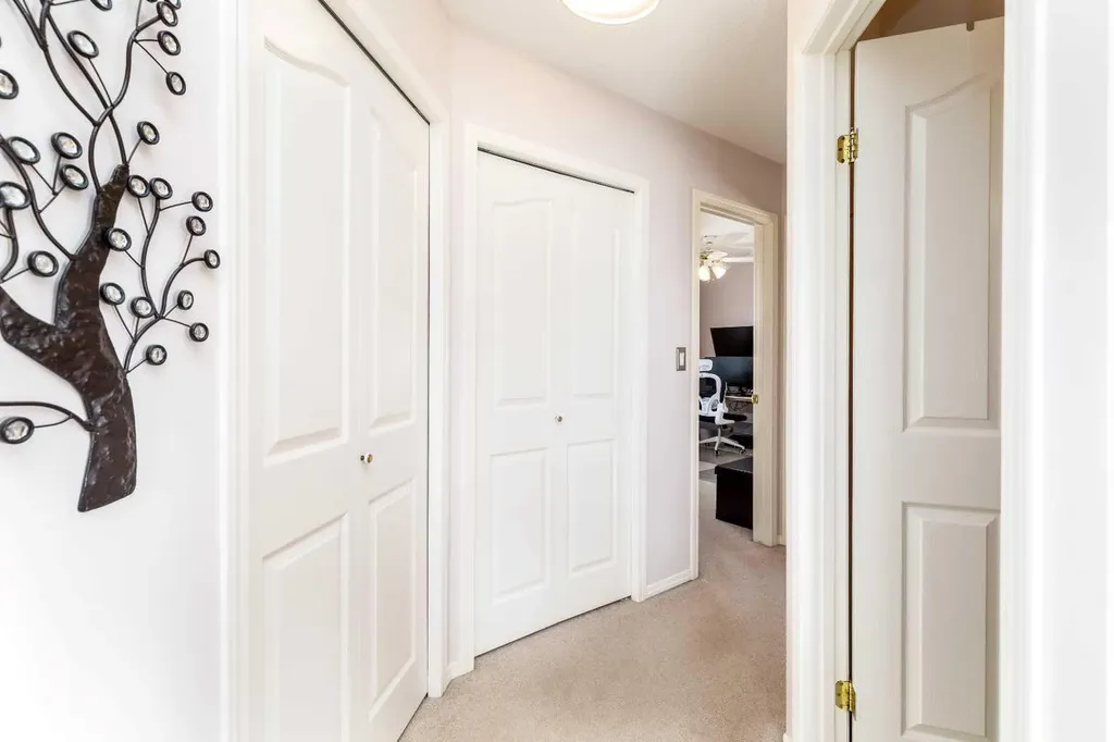 49 Kirkland Drive Red Deer AB T4P 3M7