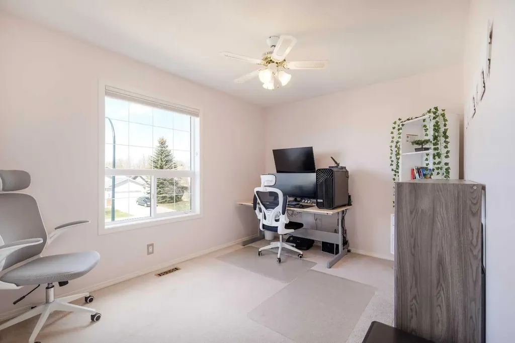 49 Kirkland Drive Red Deer AB T4P 3M7
