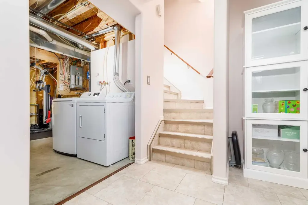 49 Kirkland Drive Red Deer AB T4P 3M7