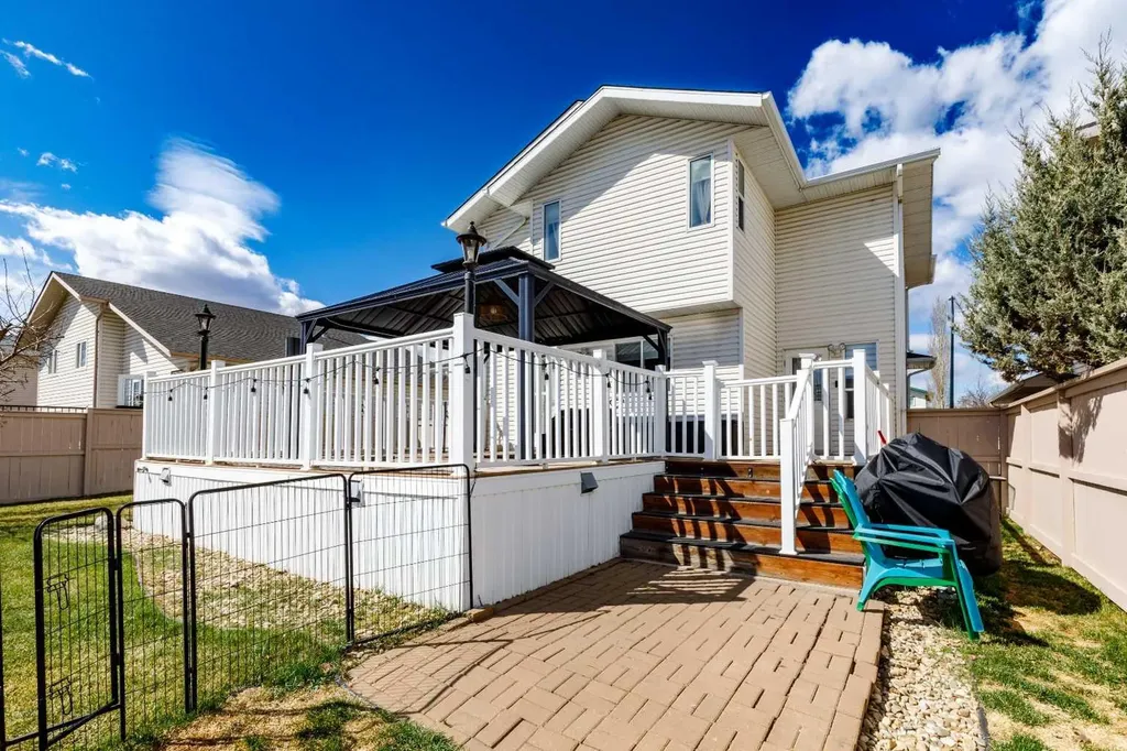 49 Kirkland Drive Red Deer AB T4P 3M7