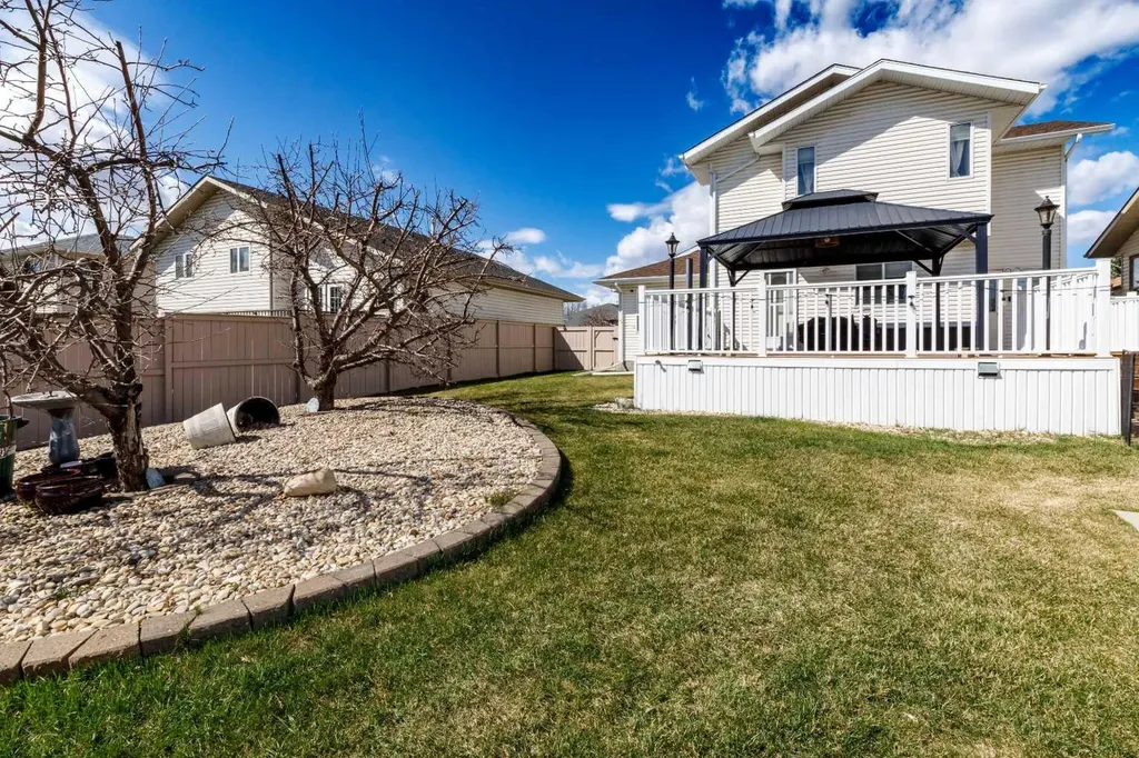 49 Kirkland Drive Red Deer AB T4P 3M7