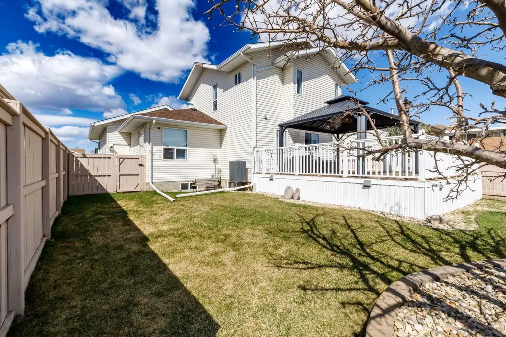 49 Kirkland Drive Red Deer AB T4P 3M7