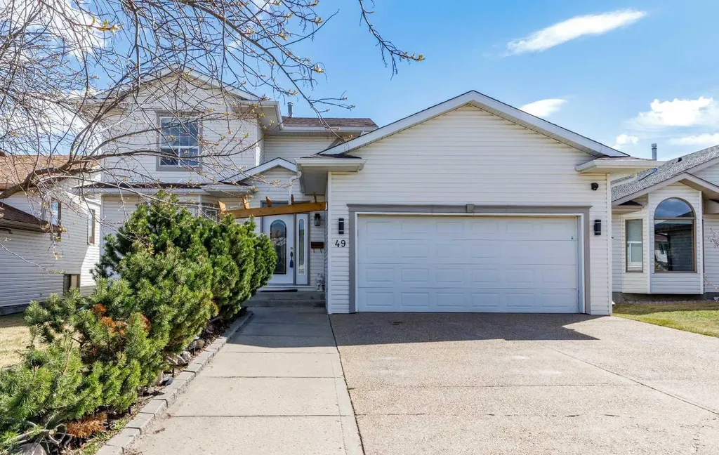 49 Kirkland Drive Red Deer AB T4P 3M7
