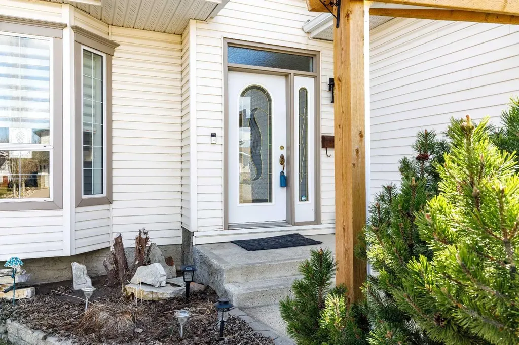49 Kirkland Drive Red Deer AB T4P 3M7