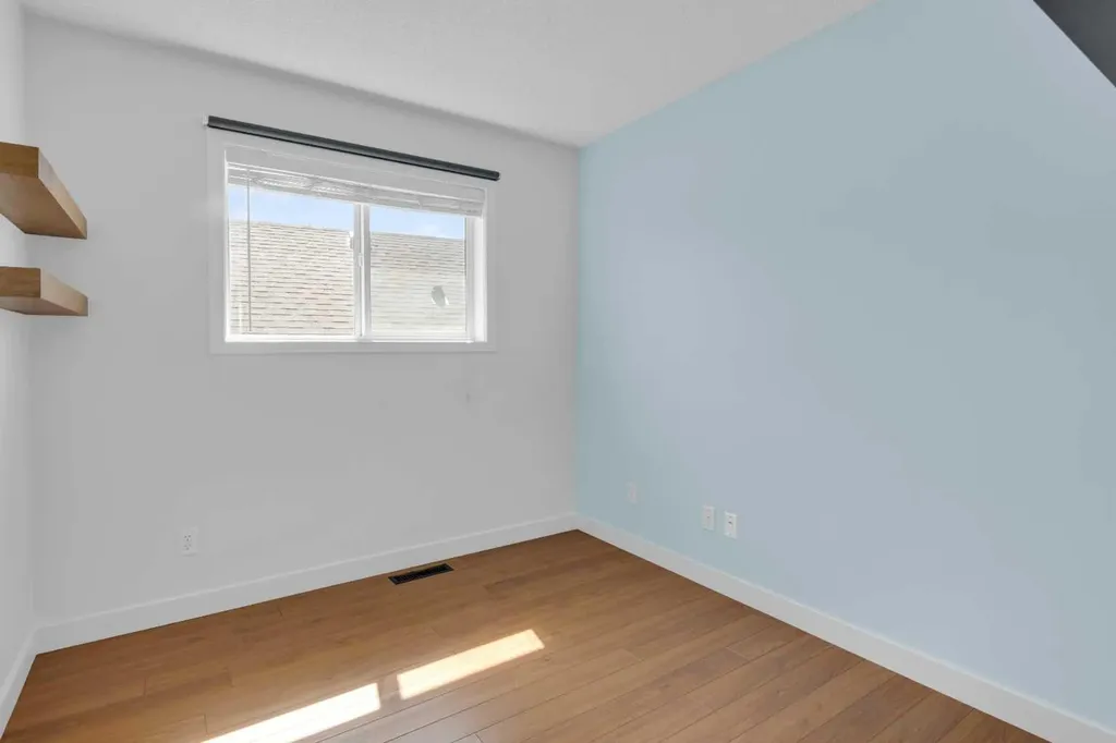131 Country Hills Way NW Calgary AB T3K 4W3