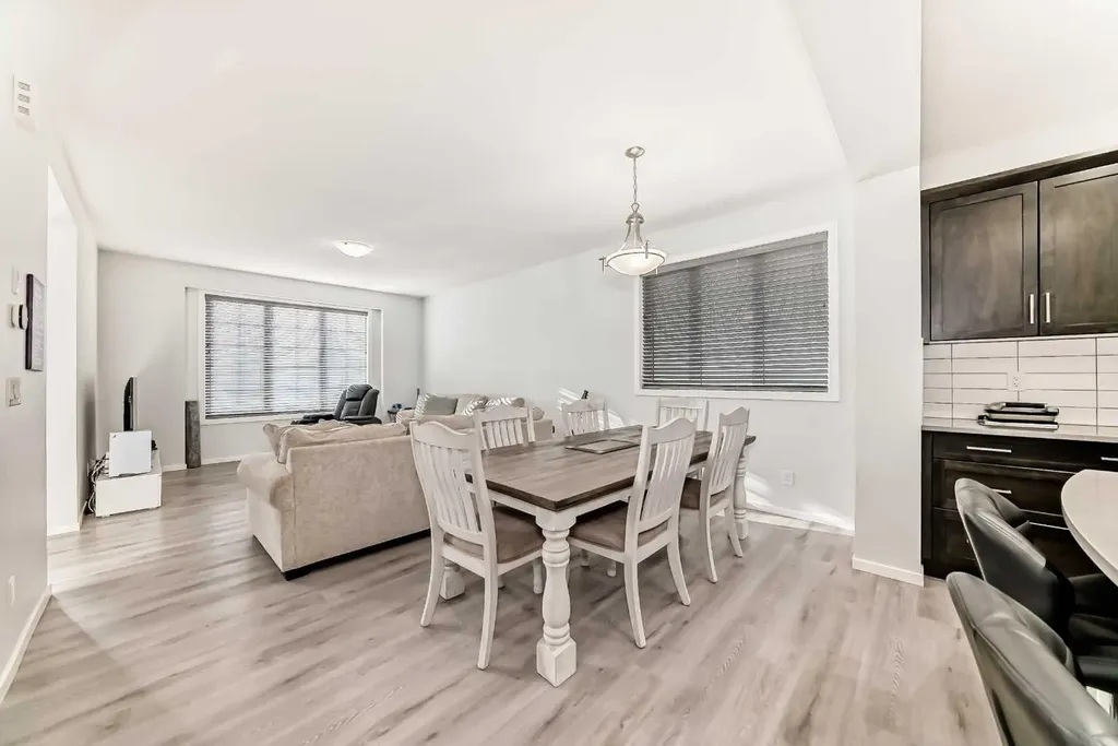 412 Yorkville Avenue SW Calgary AB T2X 4S4