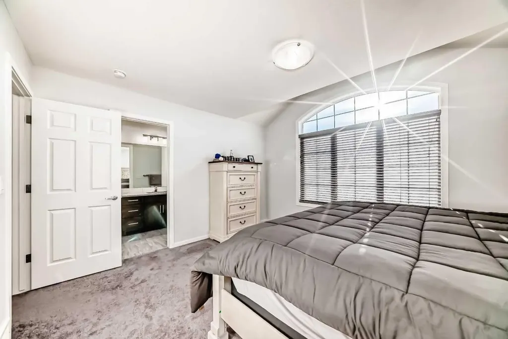 412 Yorkville Avenue SW Calgary AB T2X 4S4