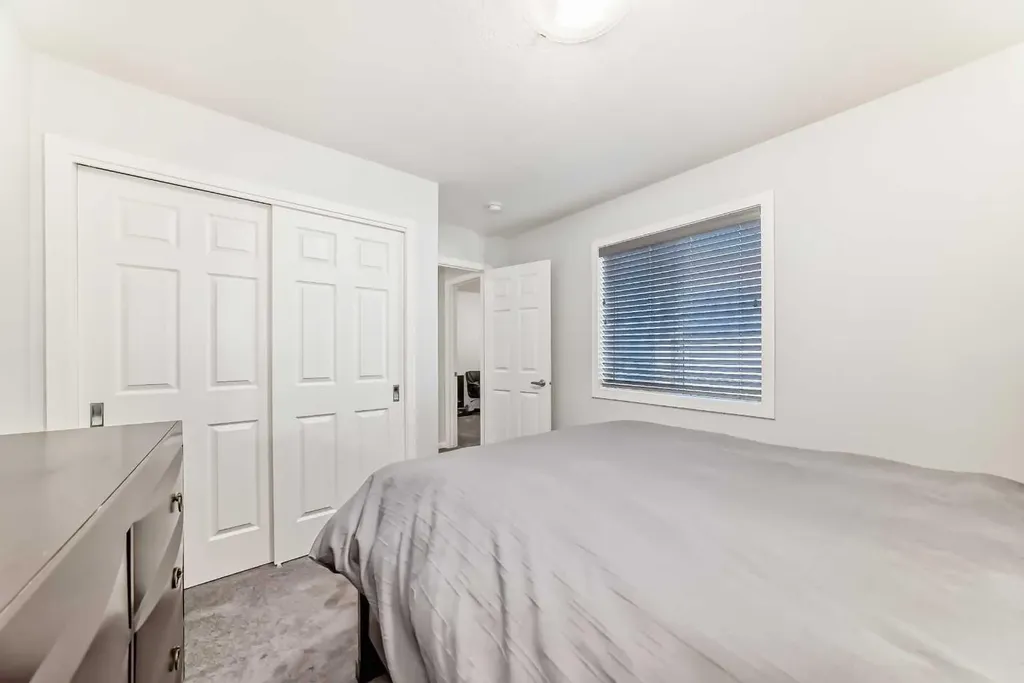 412 Yorkville Avenue SW Calgary AB T2X 4S4