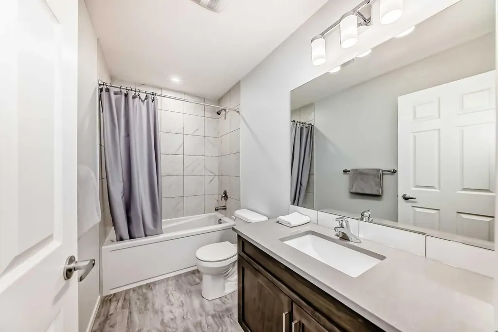 412 Yorkville Avenue SW Calgary AB T2X 4S4