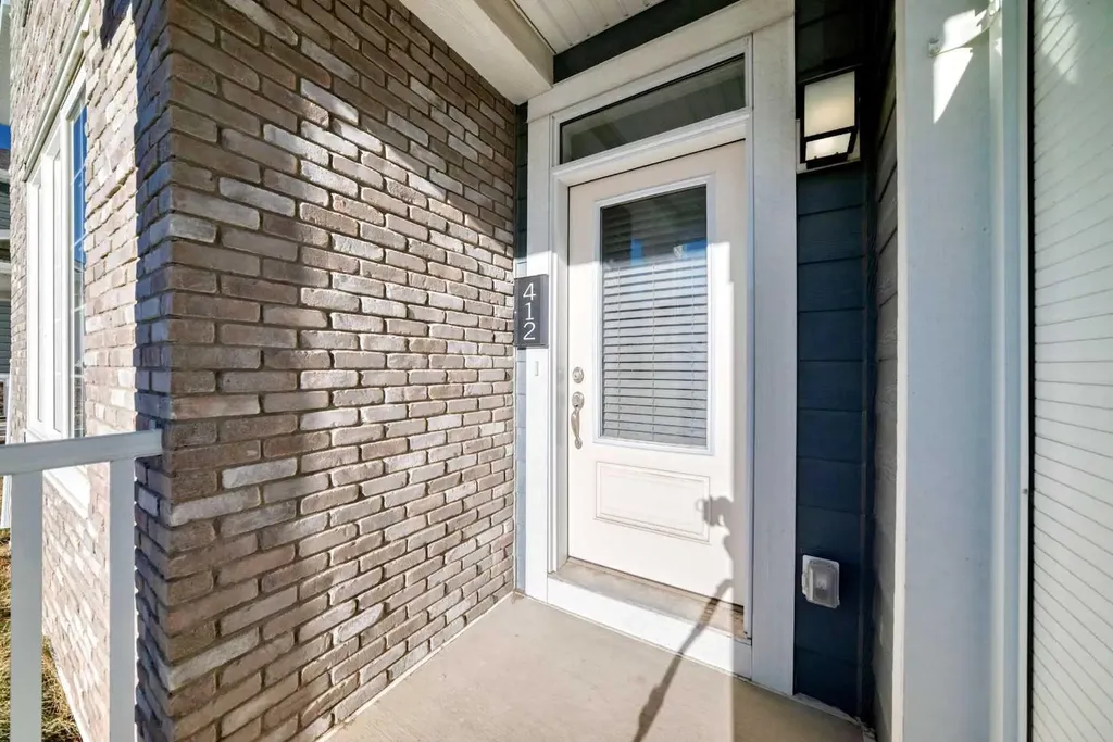 412 Yorkville Avenue SW Calgary AB T2X 4S4