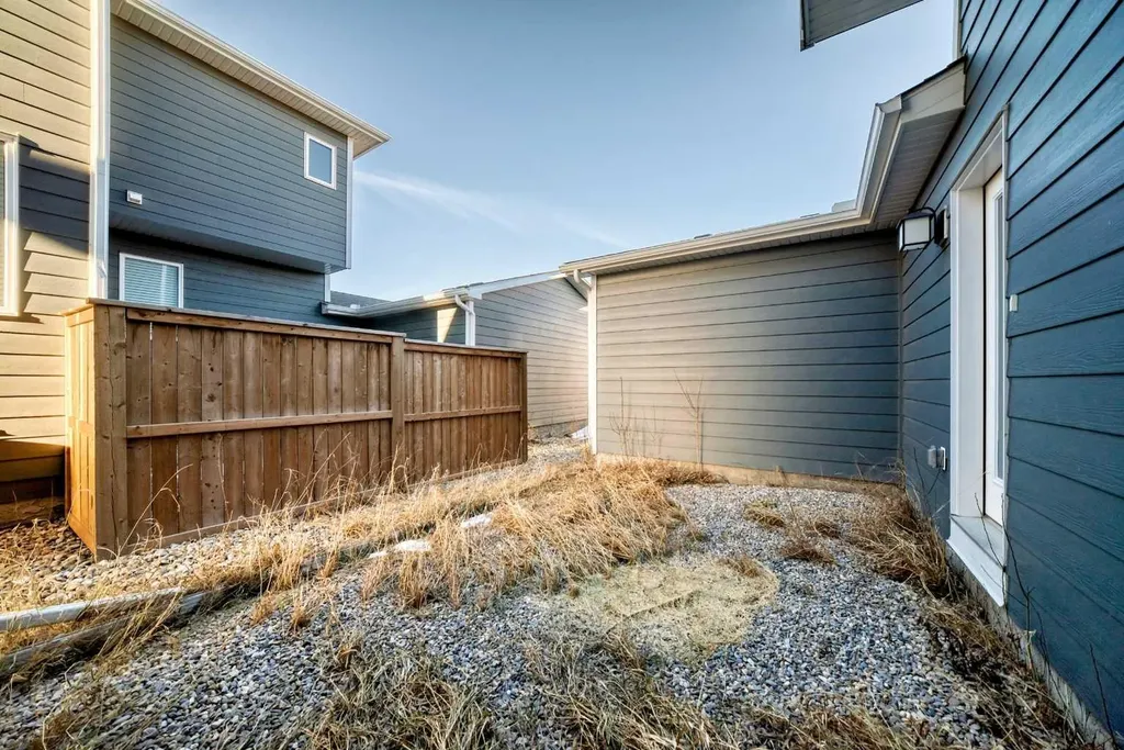 412 Yorkville Avenue SW Calgary AB T2X 4S4