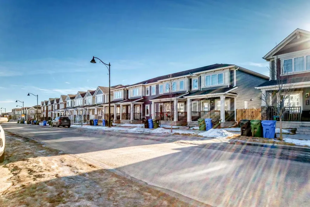 412 Yorkville Avenue SW Calgary AB T2X 4S4