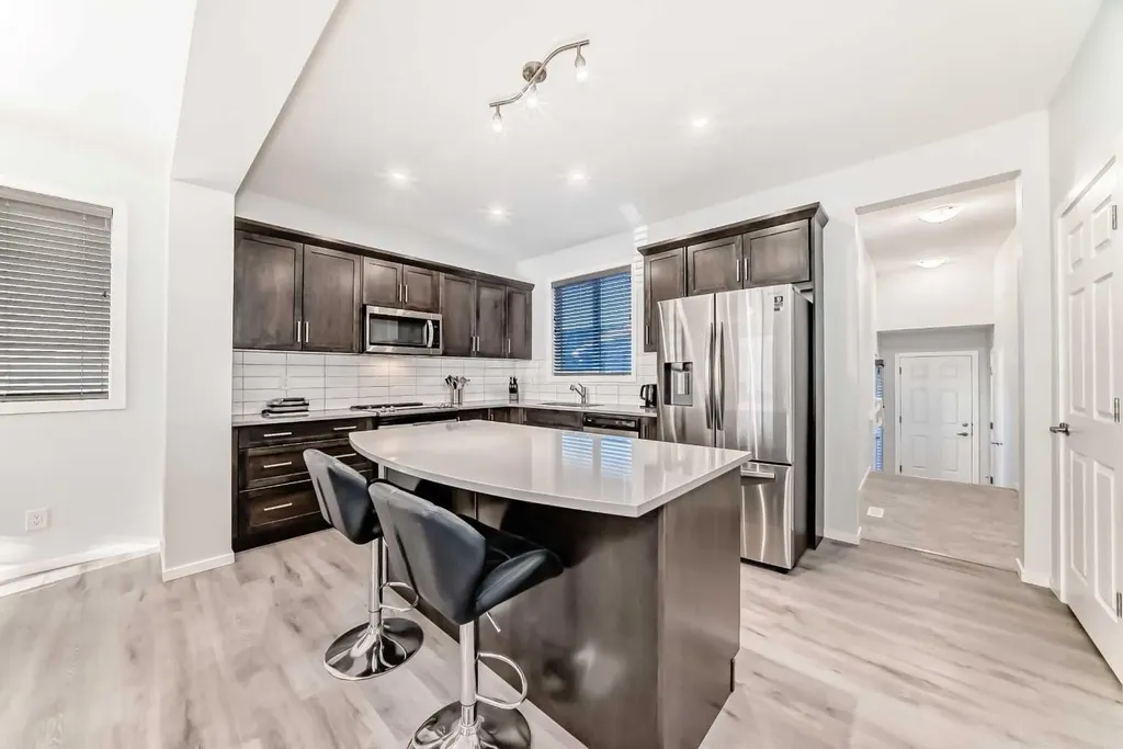 412 Yorkville Avenue SW Calgary AB T2X 4S4