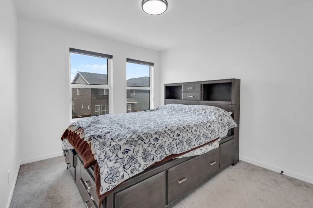 41 Copperhead Road SE Calgary AB T2Z 5H1