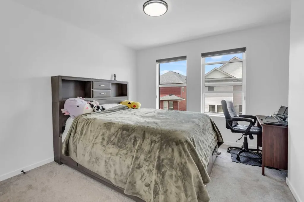 41 Copperhead Road SE Calgary AB T2Z 5H1