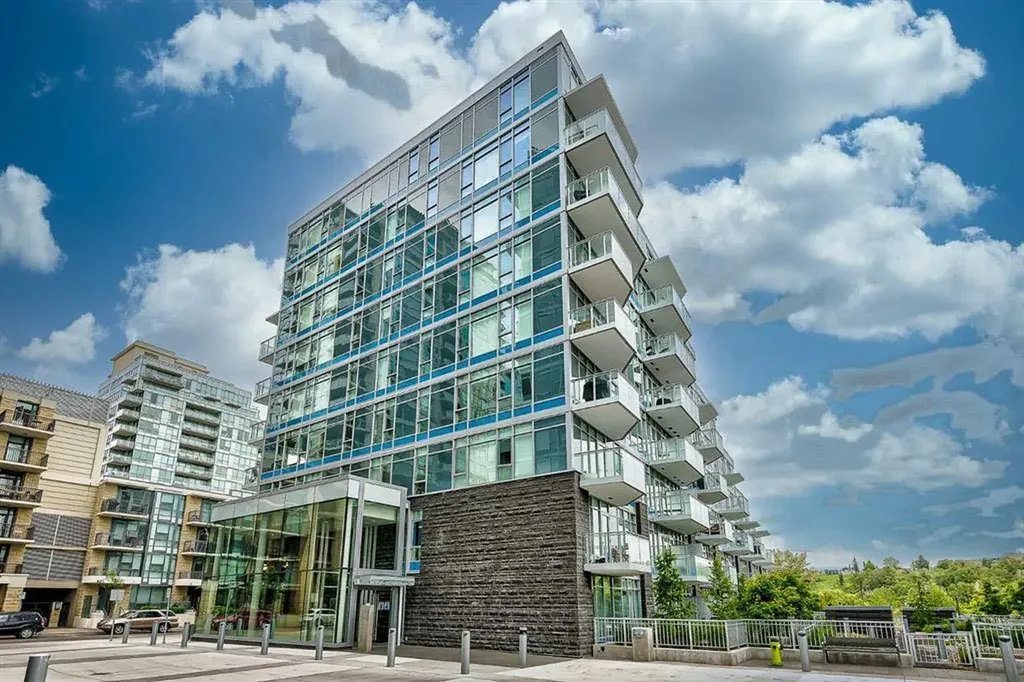 138 Waterfront Court SW Calgary AB T2P 1L1