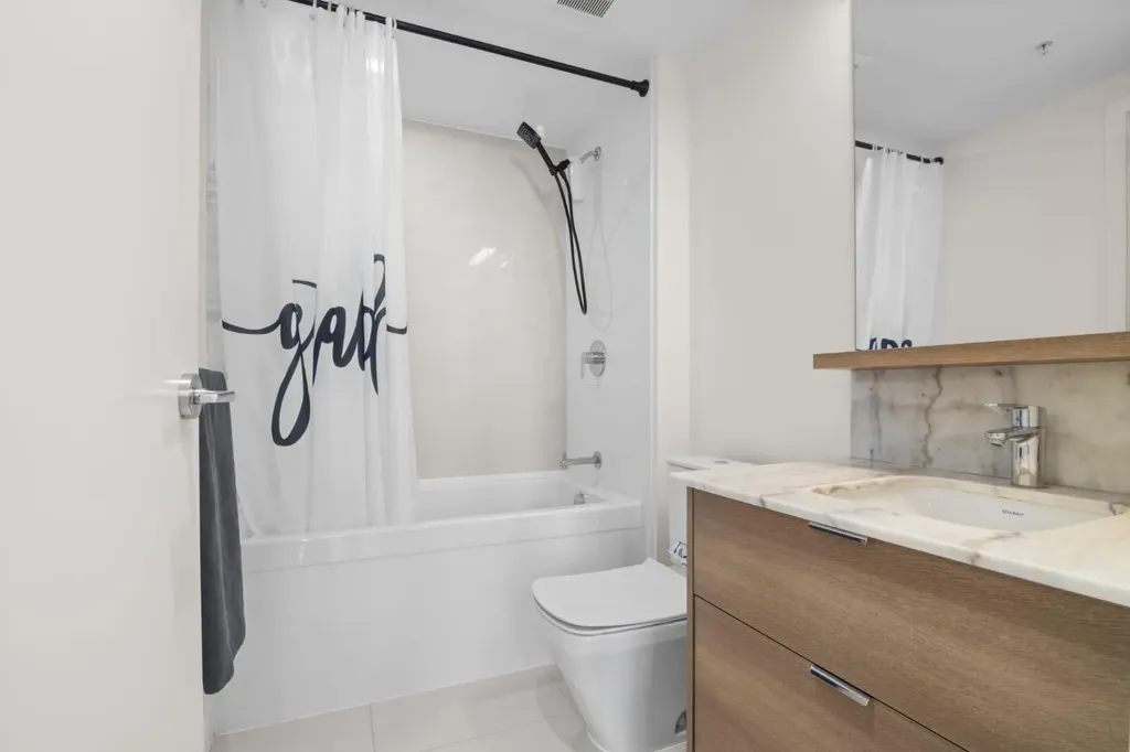138 Waterfront Court SW Calgary AB T2P 1L1