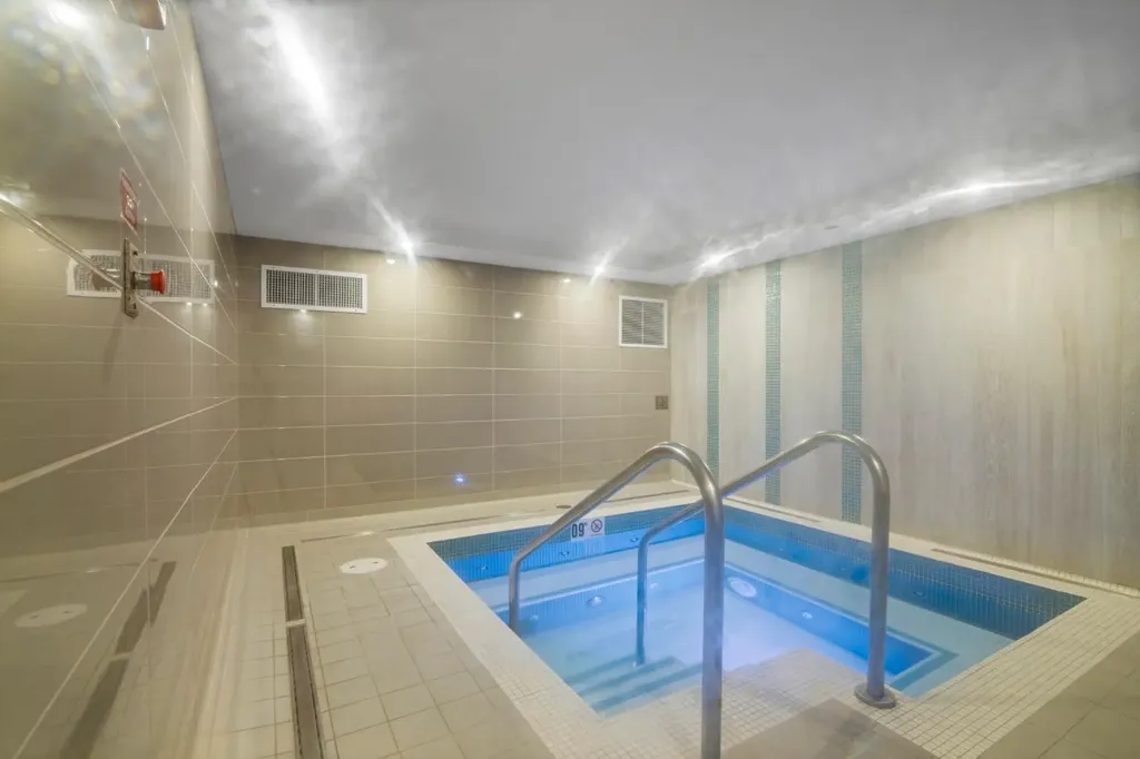 138 Waterfront Court SW Calgary AB T2P 1L1