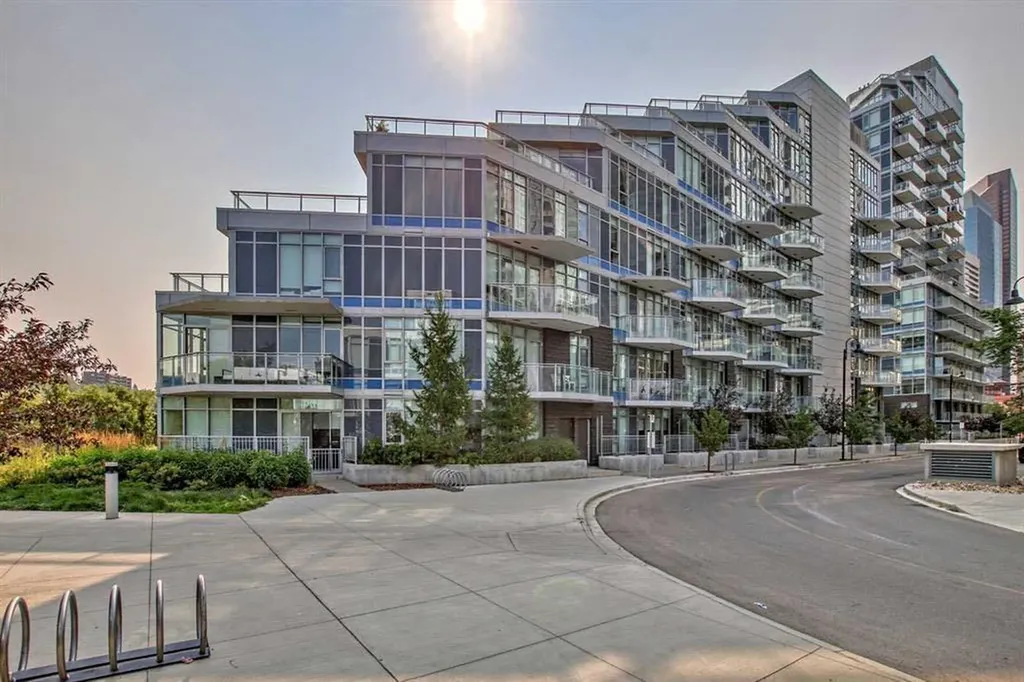 138 Waterfront Court SW Calgary AB T2P 1L1