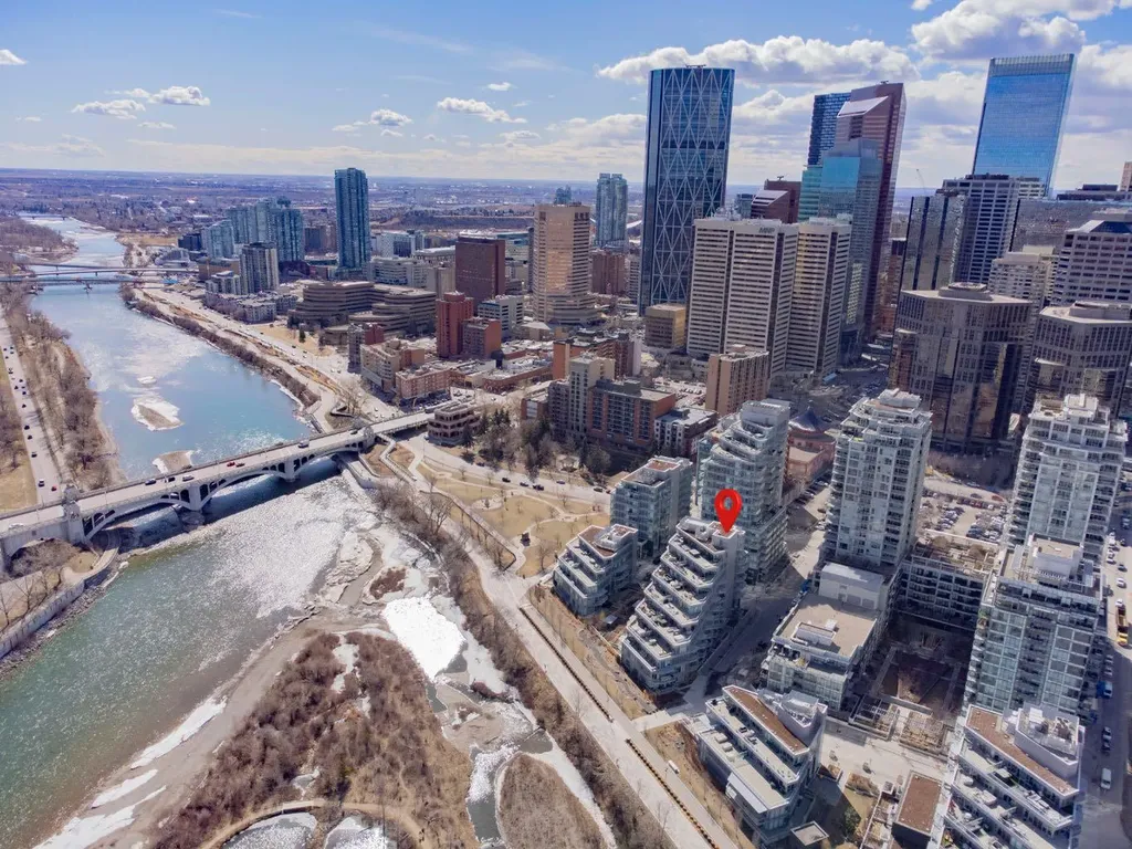 138 Waterfront Court SW Calgary AB T2P 1L1