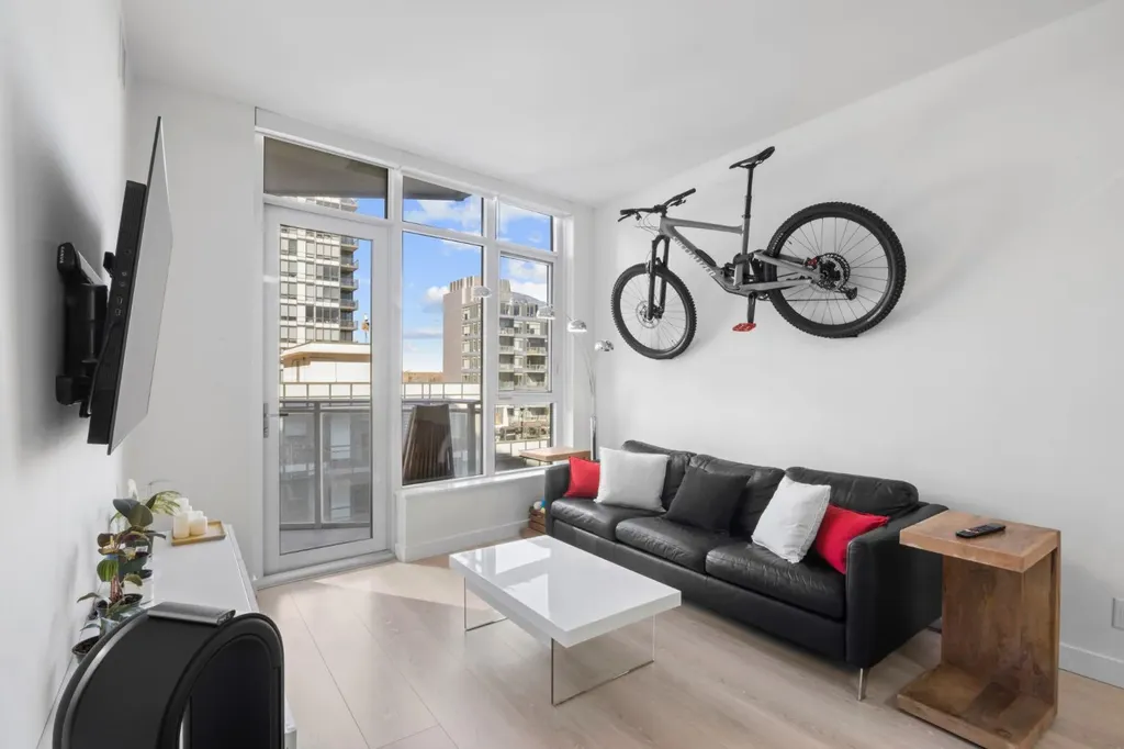 138 Waterfront Court SW Calgary AB T2P 1L1