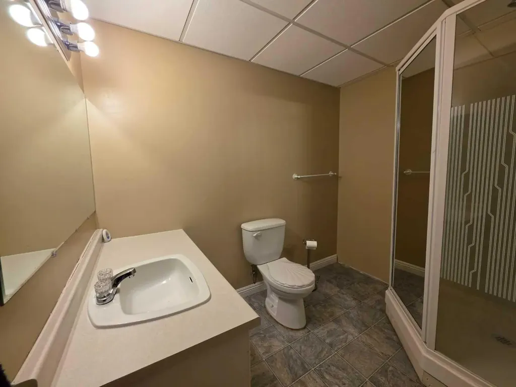 4105 67th Avenue Lloydminster AB T9V3G7