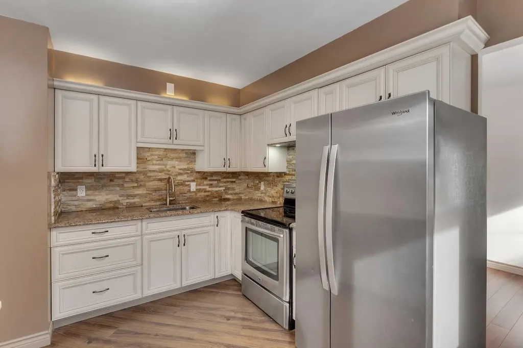 4824 Claret Street NW Calgary AB T2L 1C1