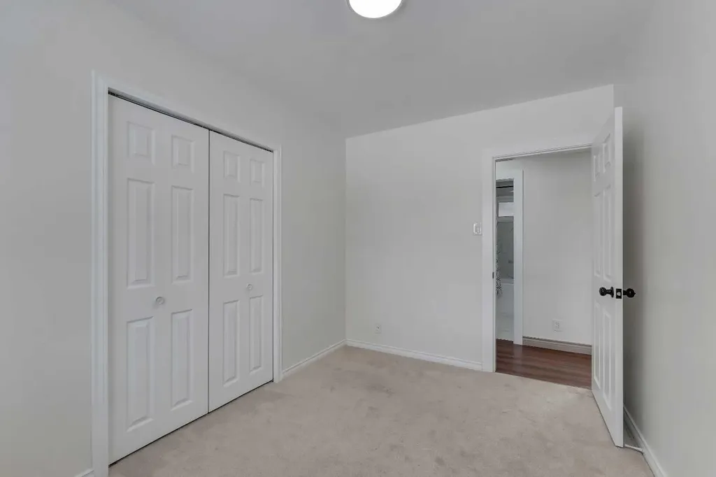 4824 Claret Street NW Calgary AB T2L 1C1