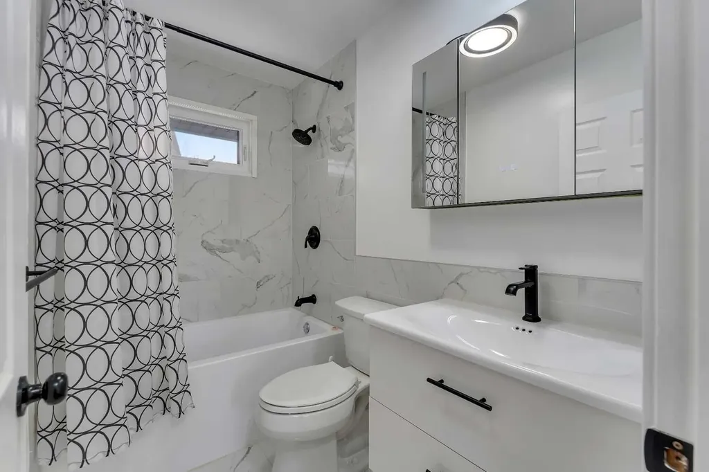 4824 Claret Street NW Calgary AB T2L 1C1