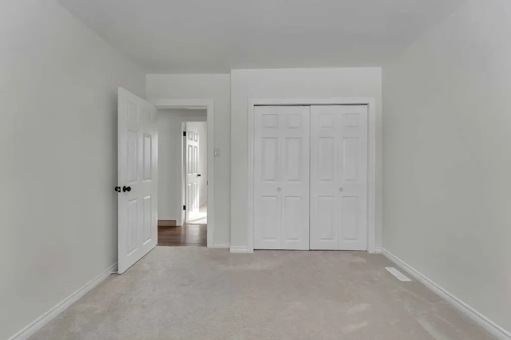 4824 Claret Street NW Calgary AB T2L 1C1
