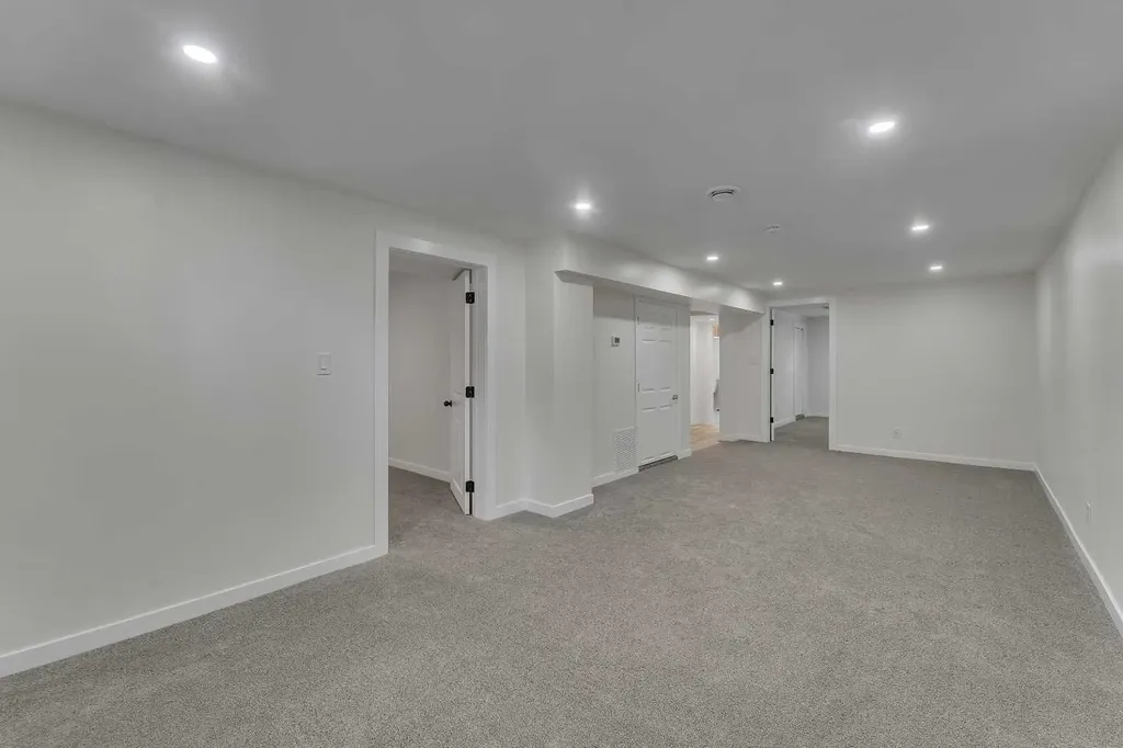 4824 Claret Street NW Calgary AB T2L 1C1