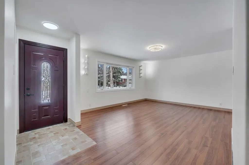 4824 Claret Street NW Calgary AB T2L 1C1
