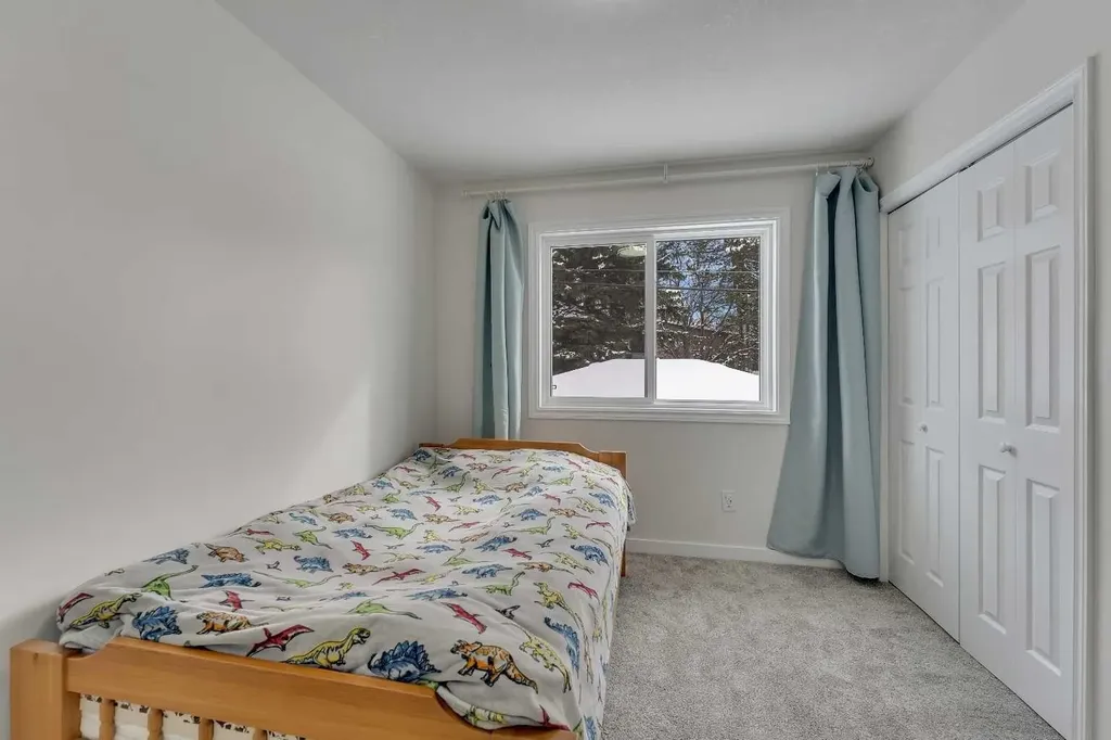 4824 Claret Street NW Calgary AB T2L 1C1