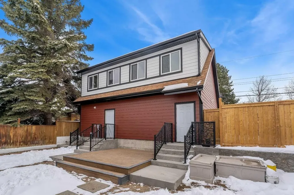 4824 Claret Street NW Calgary AB T2L 1C1