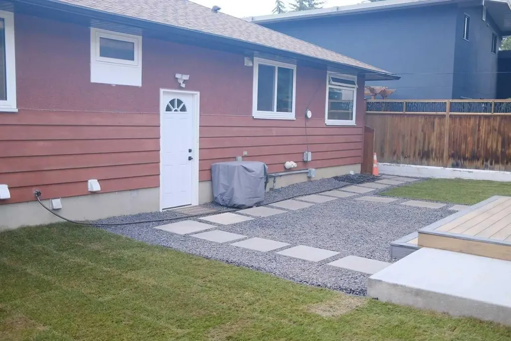4824 Claret Street NW Calgary AB T2L 1C1