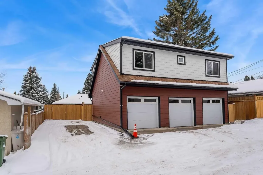 4824 Claret Street NW Calgary AB T2L 1C1