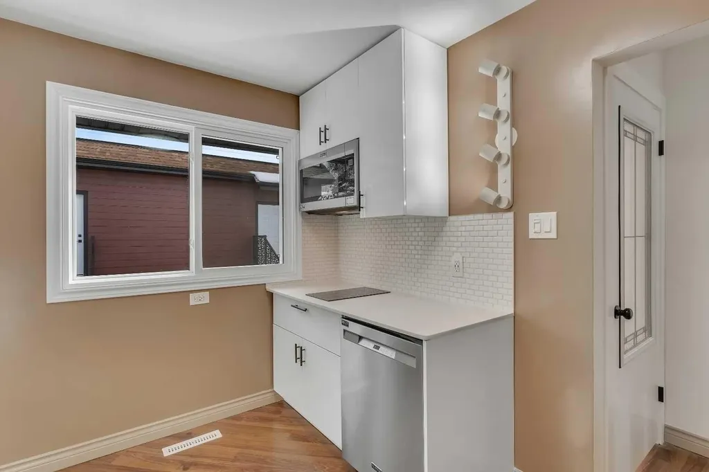 4824 Claret Street NW Calgary AB T2L 1C1