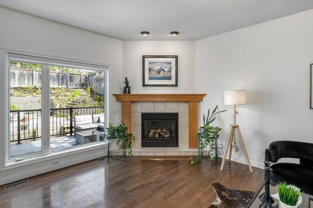128 Sunterra Heights Cochrane AB T4C 1W7