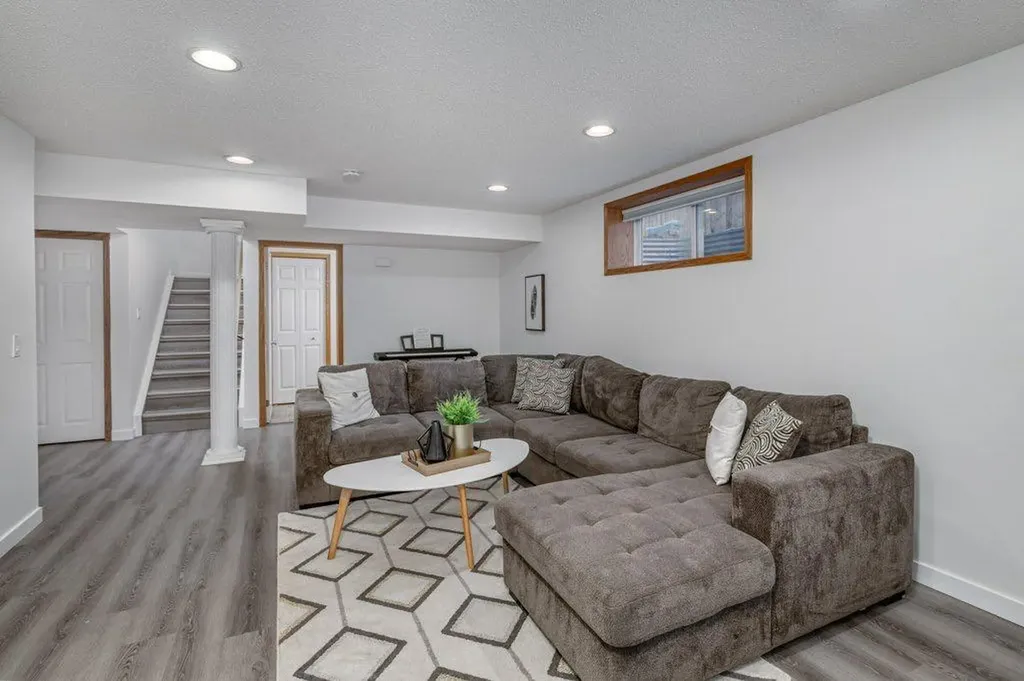 128 Sunterra Heights Cochrane AB T4C 1W7