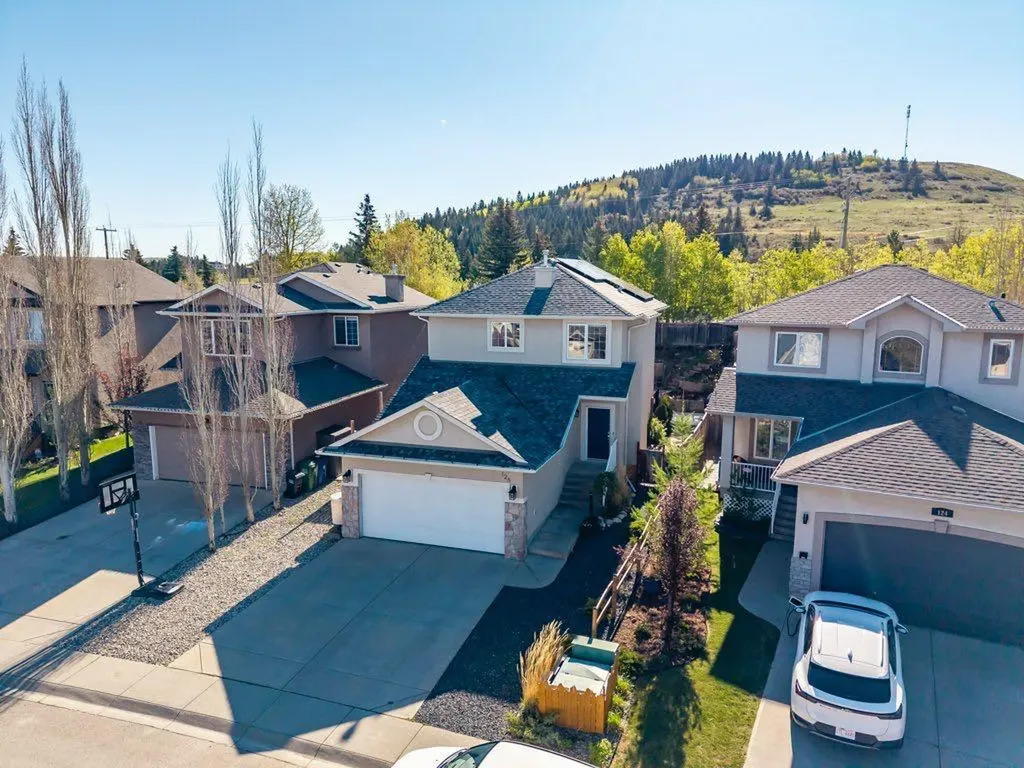 128 Sunterra Heights Cochrane AB T4C 1W7