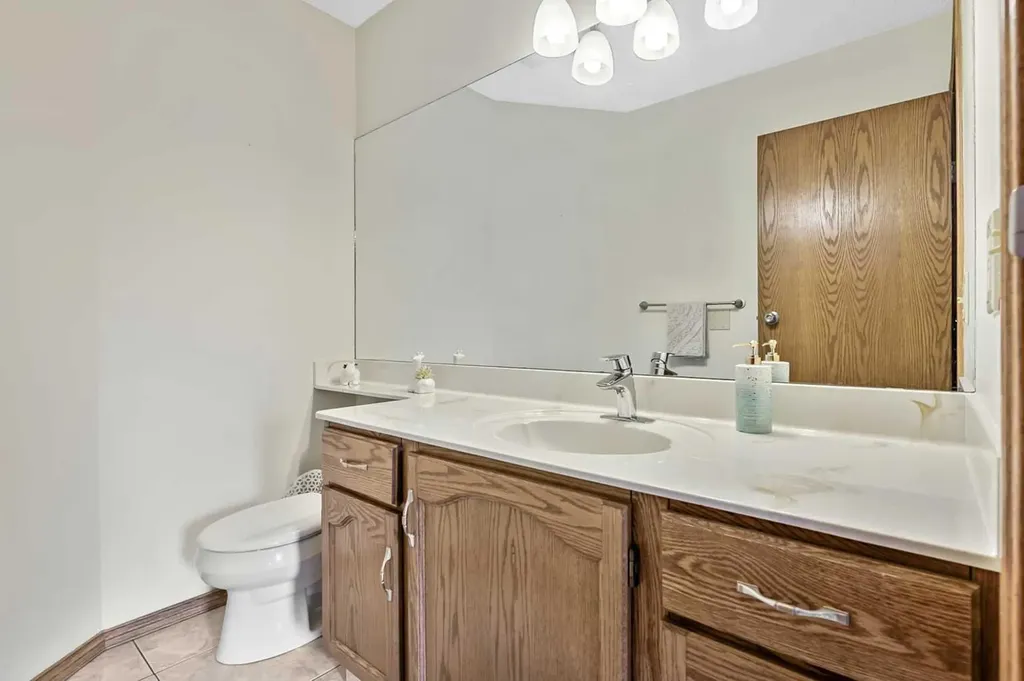 35 Candle Court SW Calgary AB T2W 6B6