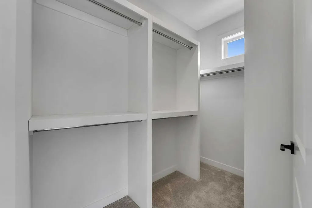2501 17a Street NW Calgary AB T2M 3S7