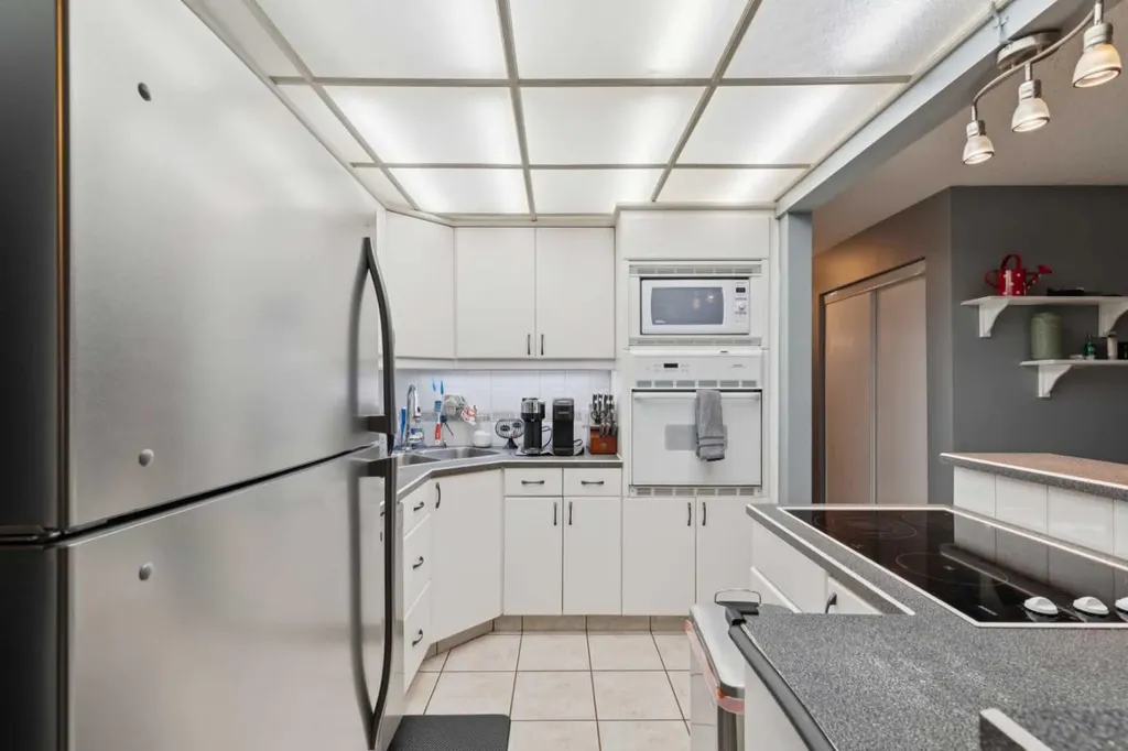 145 Cedar Springs Gardens SW Calgary AB T2W 5J9